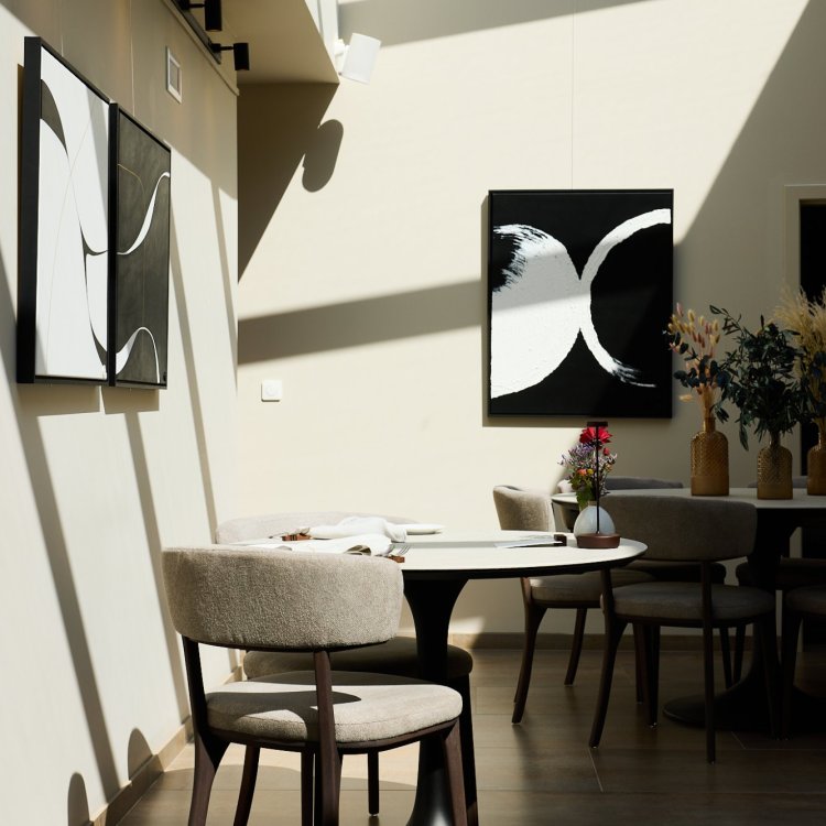 Grid gallery image